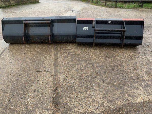 Bobcat Telehandler bucket - Image 3