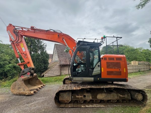 Hitachi ZX225USRLC-6 - Image 3