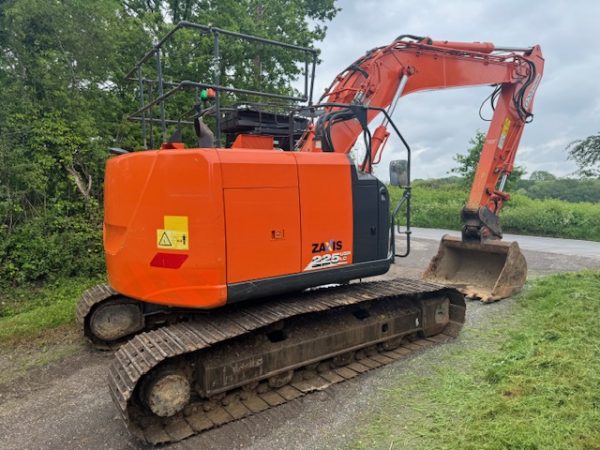 Hitachi ZX225USRLC-6 - Image 6
