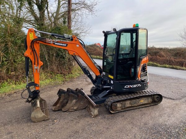 Doosan DX27Z