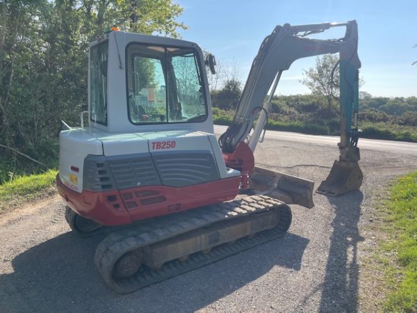 Takeuchi TB250 - Image 6