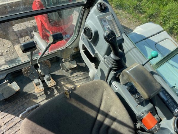 Takeuchi TB250 - Image 9