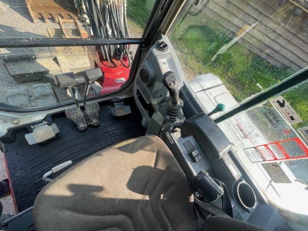 Takeuchi TB250 - Image 10