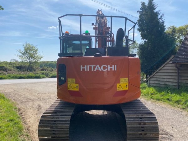 Hitachi ZX135US-6 - Image 4
