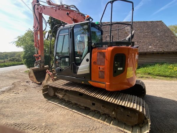 Hitachi ZX135US-6 - Image 3