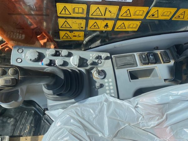 Hitachi ZX135US-6 - Image 10