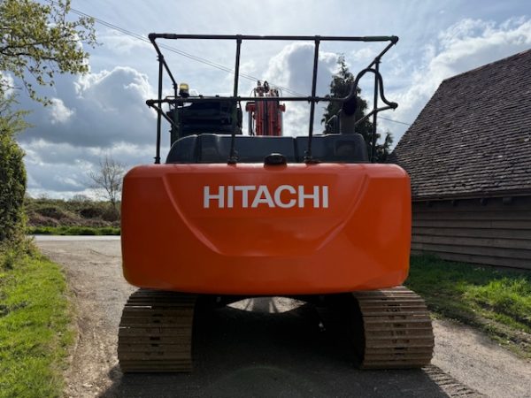 Hitachi ZX210-6 - Image 5
