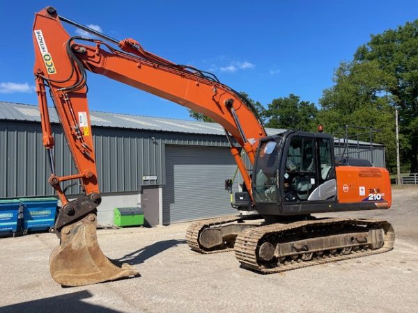 Hitachi ZX210LC-6