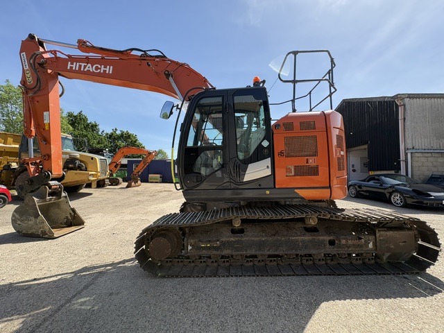 Hitachi ZX225USLC-6 - Image 5