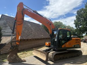 Doosan DX140LC-5 with Blade