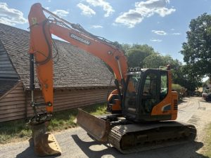 Doosan DX140LCR-5 with Blade